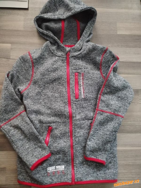 Svetrova tepla mikina 146/152