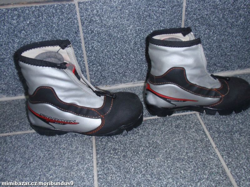 SUPER SNS VEL.30 BOTY NA BĚŽKY SALOMON IGLO