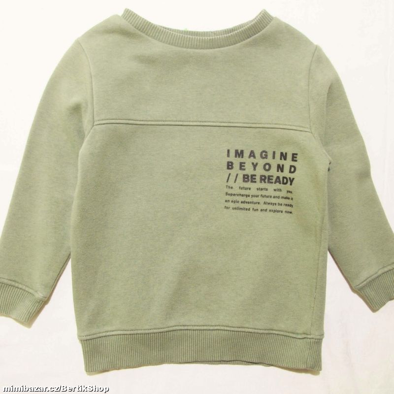U204. Zelená mikina