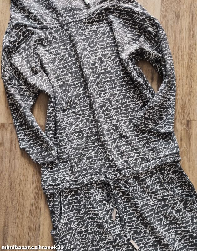 MIKINOVÁ ŠATOVKA S POTISKEM 40