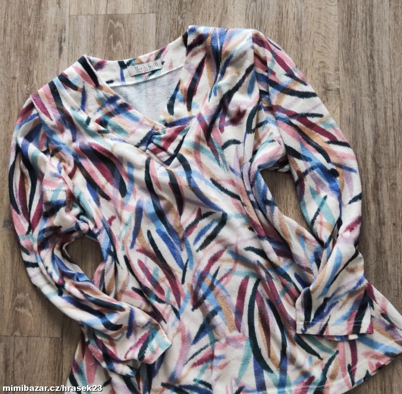 MODNÍ SVETŘÍK 46/48