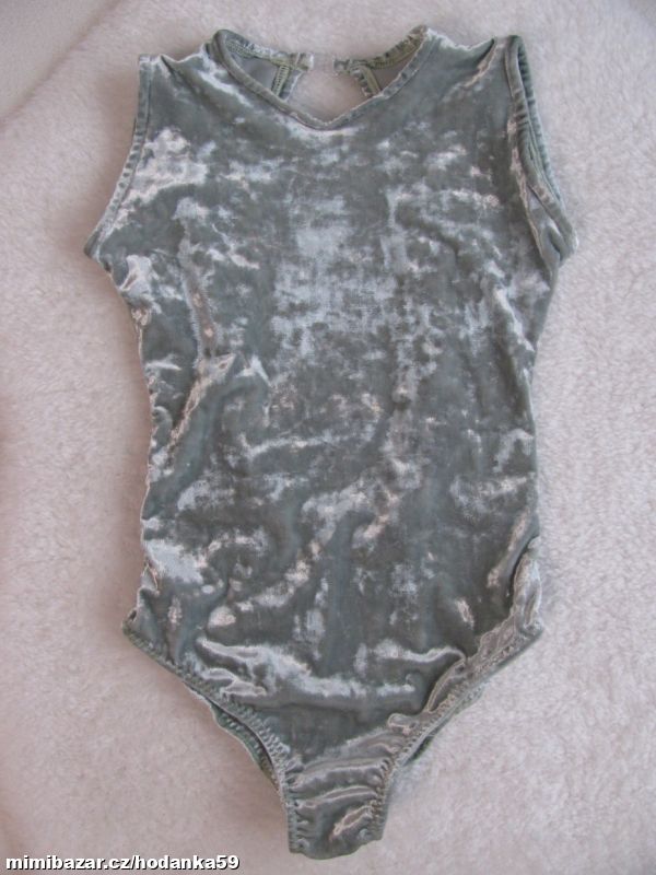 Krásný elastický mátový velurový gymnastický dres