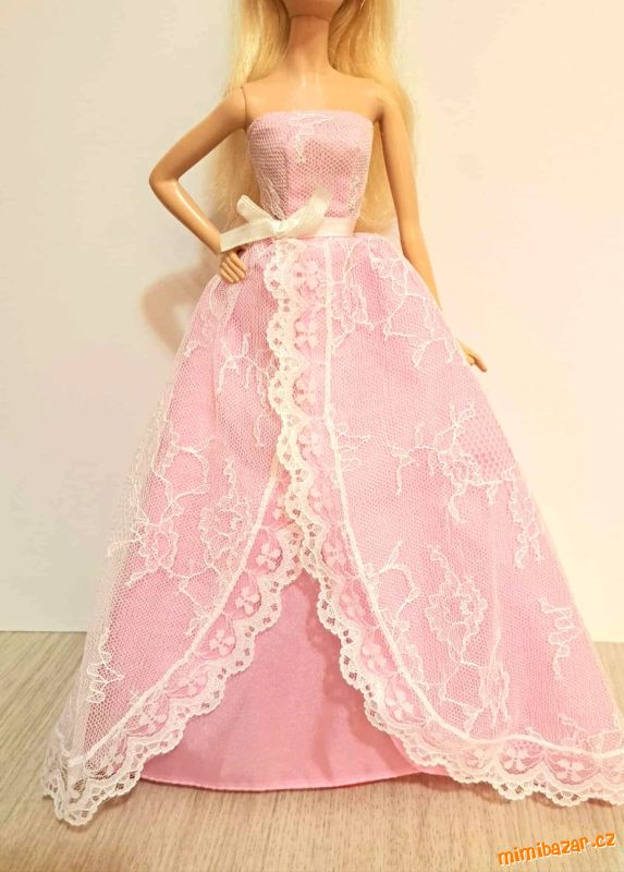 Na prodej saty sberatelska Barbie Birthday 2015