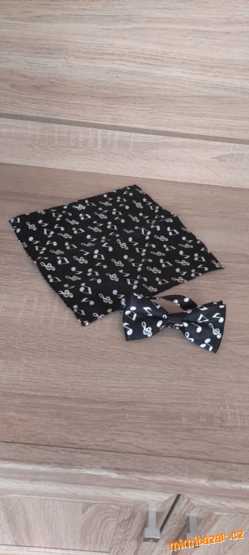 set motýlek a kapesníček noty