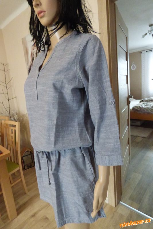 Dámské šaty vel. M