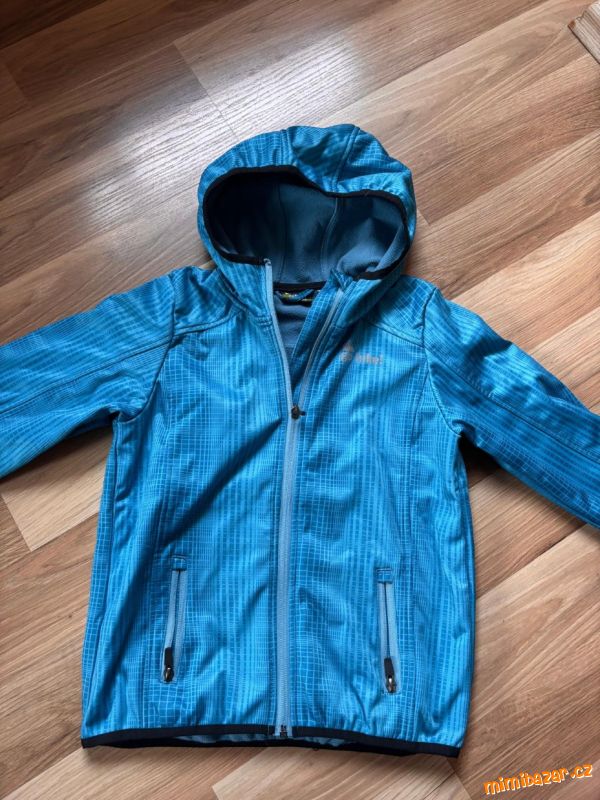 Softshellová outdoorová bunda