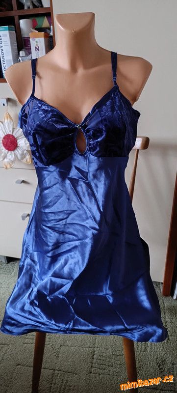 Noční košilka vel UK 14/42