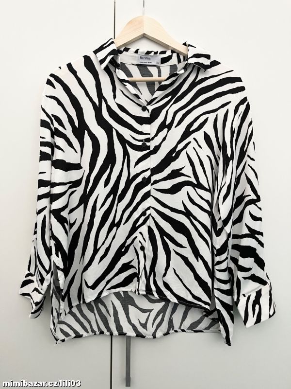 VZOROVANÁ OVERSIZE KOŠILE BERSHKA