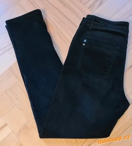 Černé dámské manžestráky