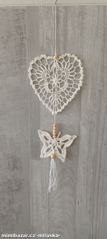 Háčkovaná dekorace