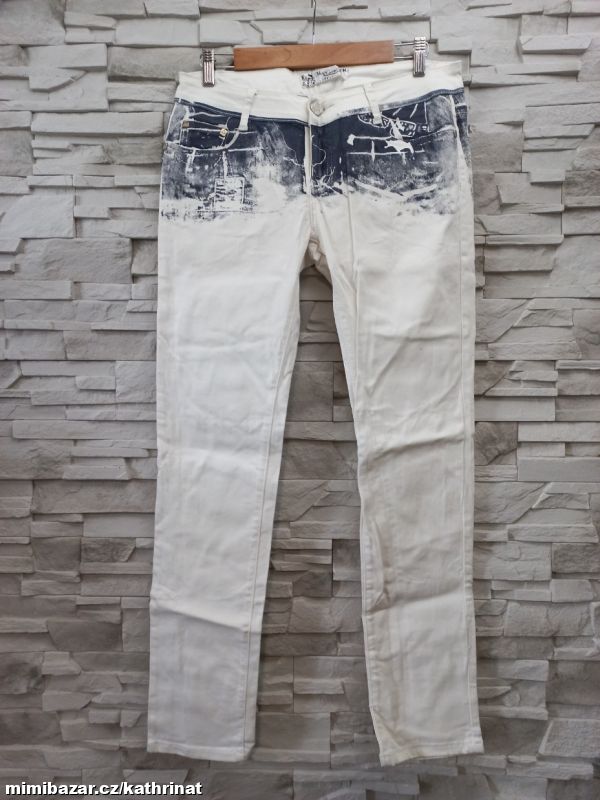 Bílé džíny Miss Capris, vel. 31