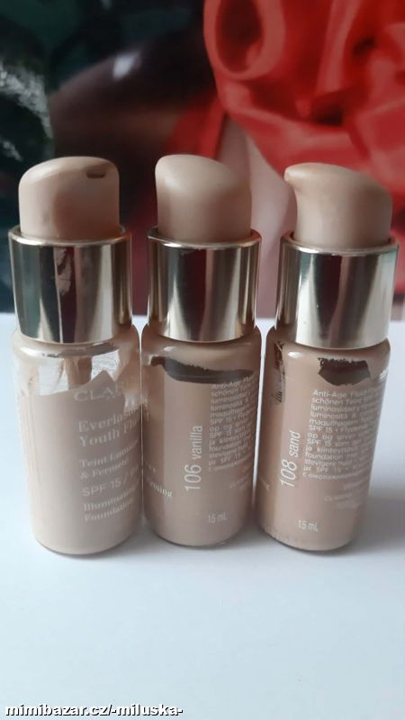 Clarins Everlasting Youth Fluid make-up -