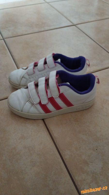 Sportovní boty vel.33