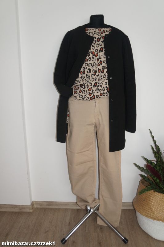 ONLY žebrovaný kabátek vel.M