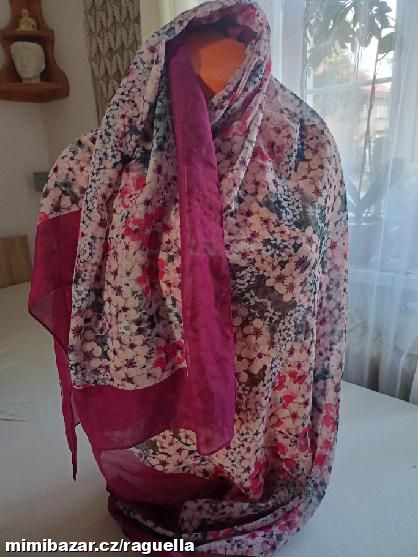 PŘEKRÁSNÝÝ VELKÝ LUXUSNÍ ŠÁTEK 140*140cm