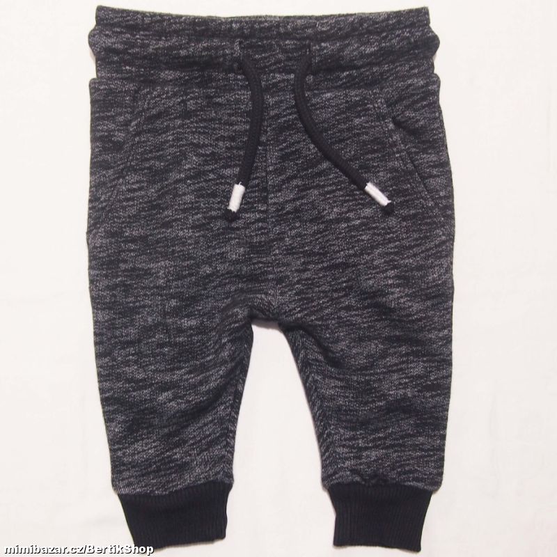 B43.. Melírované tepláčky