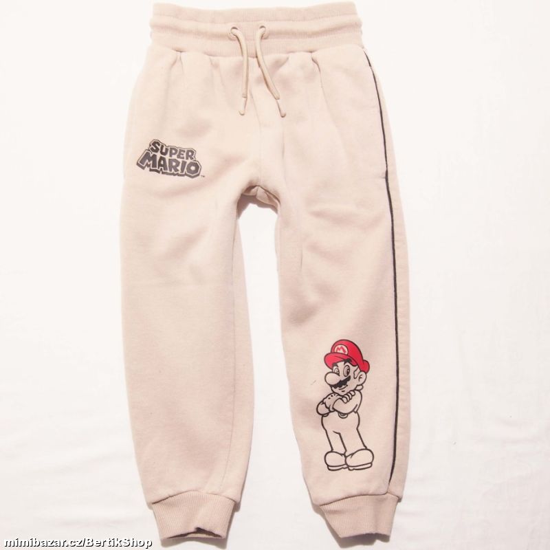 B91. Tepláky s Mariem