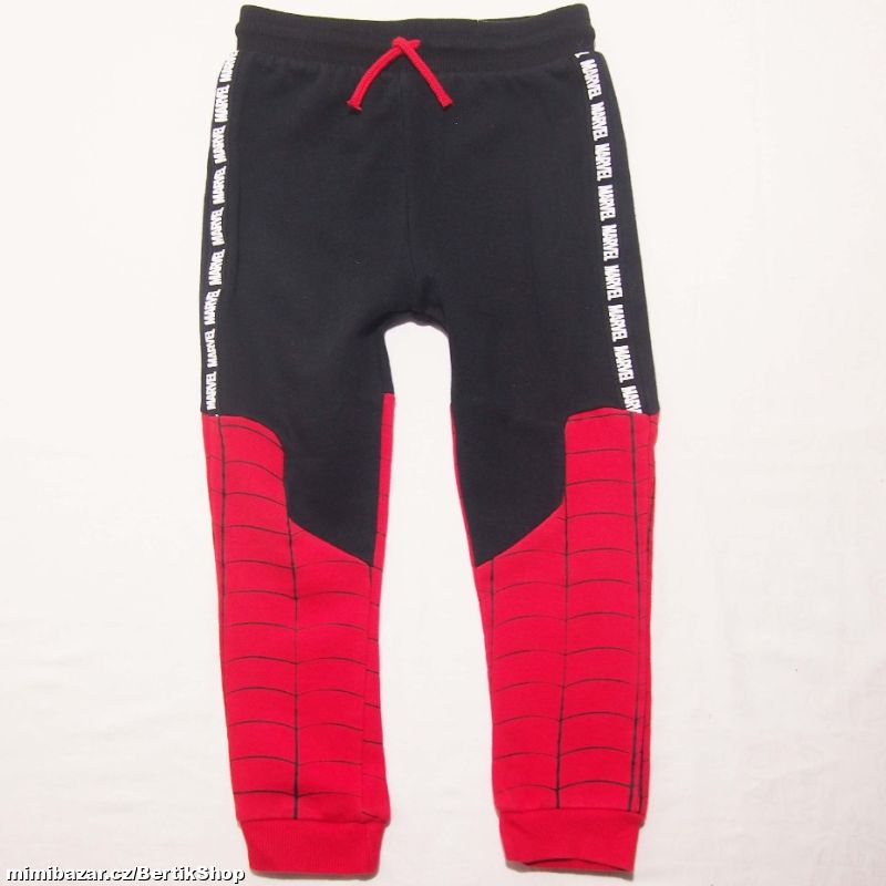 B101. Marvel tepláky