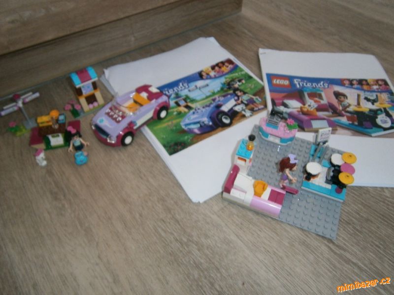 2x malé lego friends