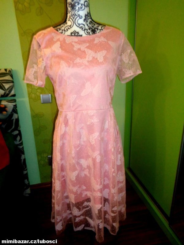 Luxusní světle růžové motýlkové šaty