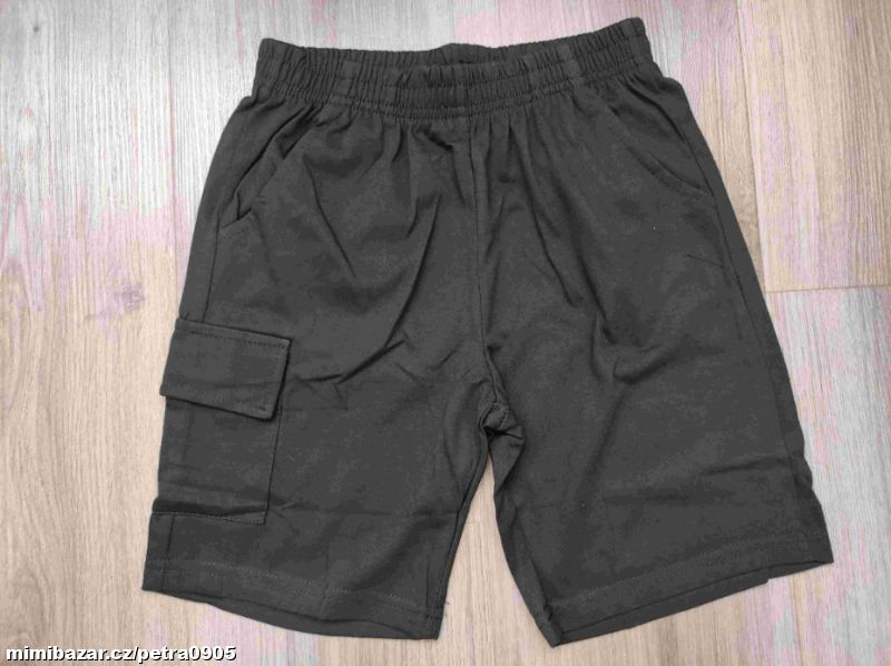 Chlapecké kraťasy černé vel. 134/140