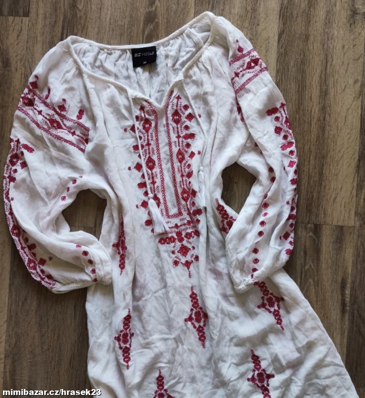 DELŠÍ TUNIKA S VÝŠIVKOU 38/40