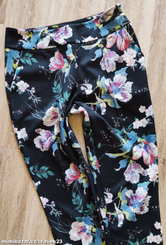 LUXUSNÍ STREČ KALHOTY RESERVED 40