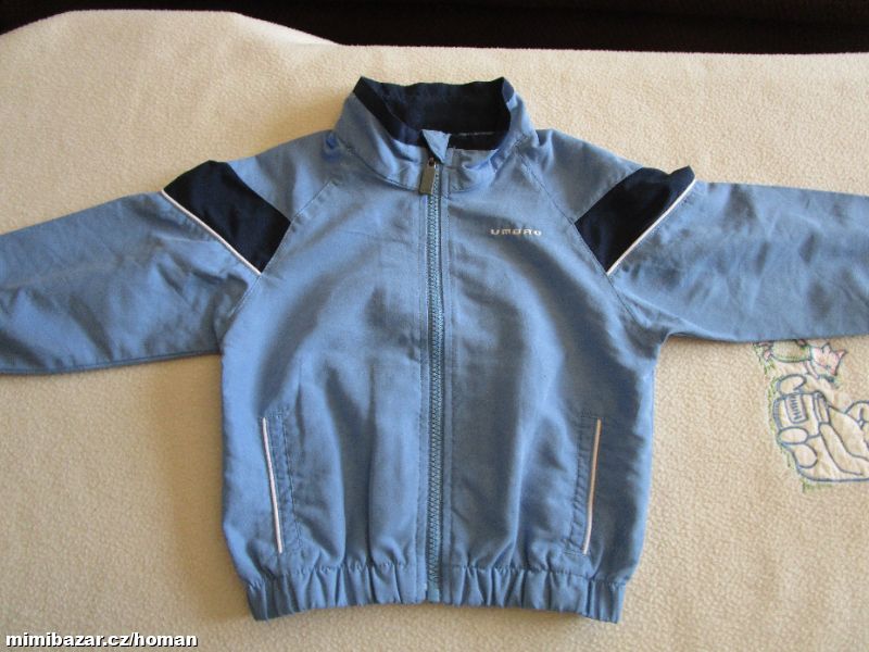 Pěkná jarní bundička Umbro, vel. 86-92