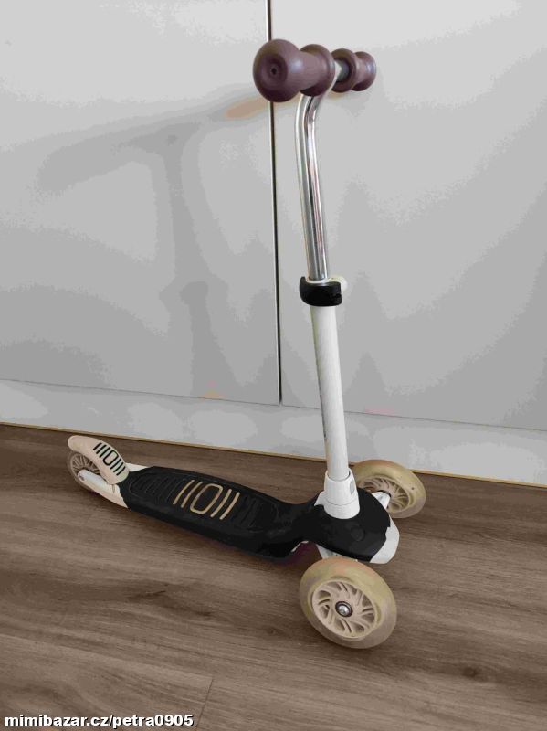 Dětská tříkolová koloběžka Oxelo, svítící kolečka