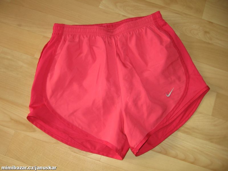 Dámské sportovní kraťasy / šortky Nike Dri-Fit