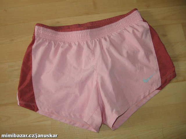 Dámské sportovní kraťasy / šortky Nike Dri-Fit