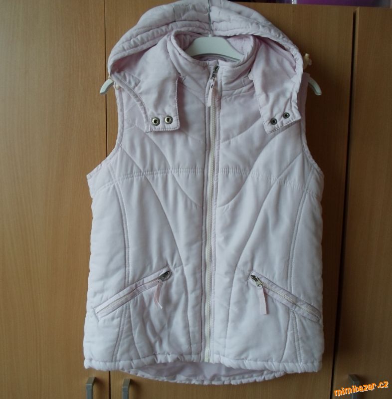 Růžová zateplená vesta vestička