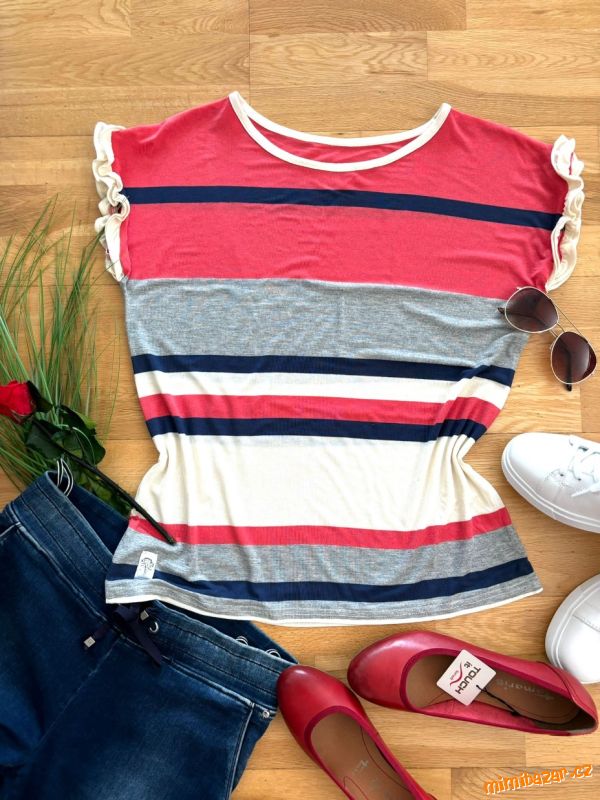 N.O.V.É JOGAIA tričko S/M volný střih