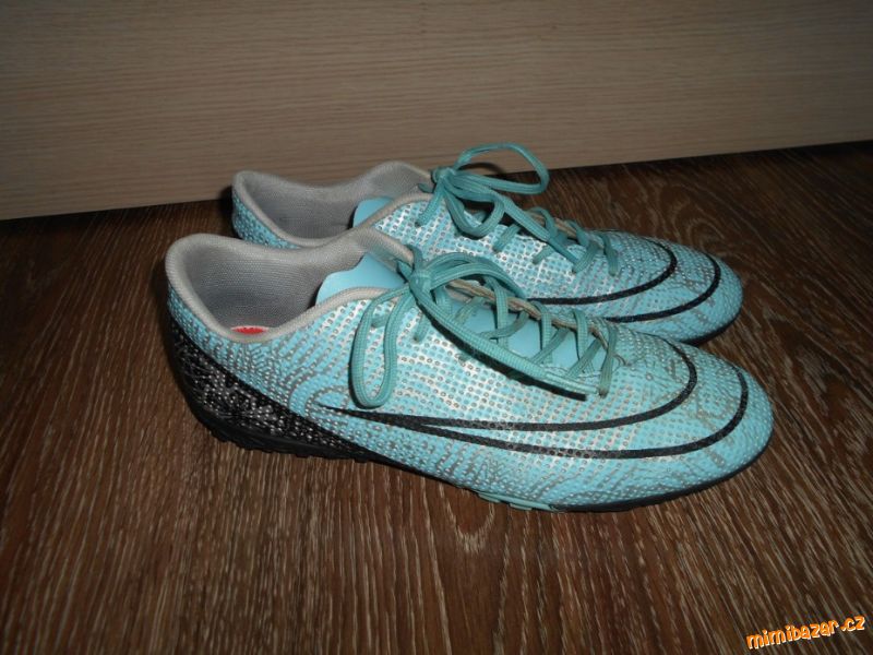 tyrkysovo-stříbrné kopačky turfy 42, 27cm