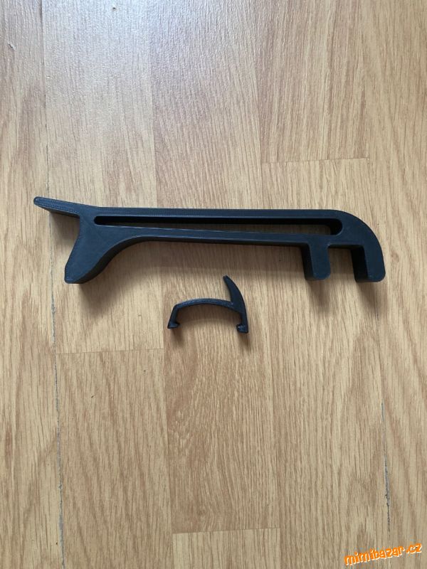 Držák do sedu a háček ke kočárku Thule