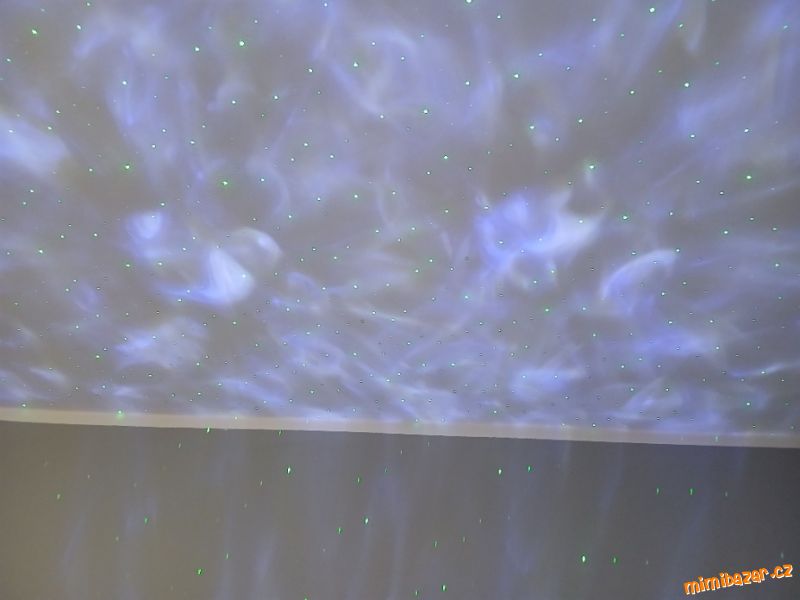 Lampička měnící barvy