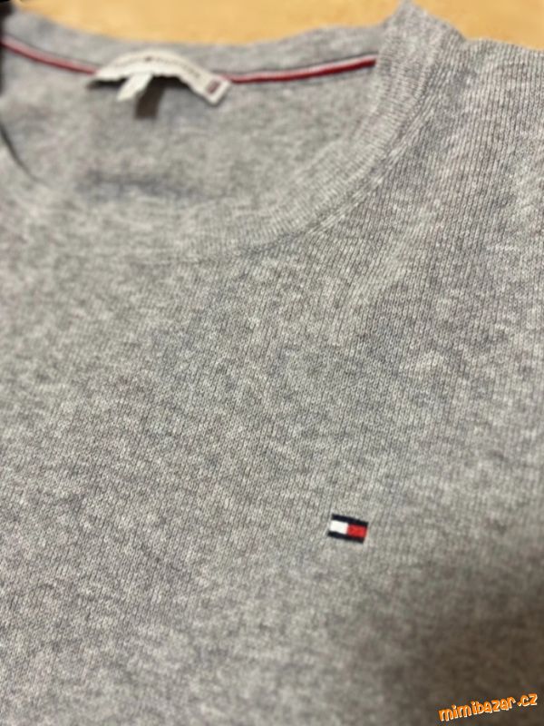Svetrové šaty zn.Tommy Hilfiger