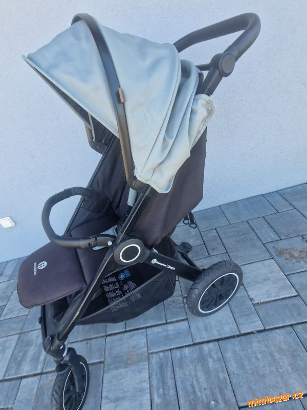 Sportovní kočárek Petite&Mars