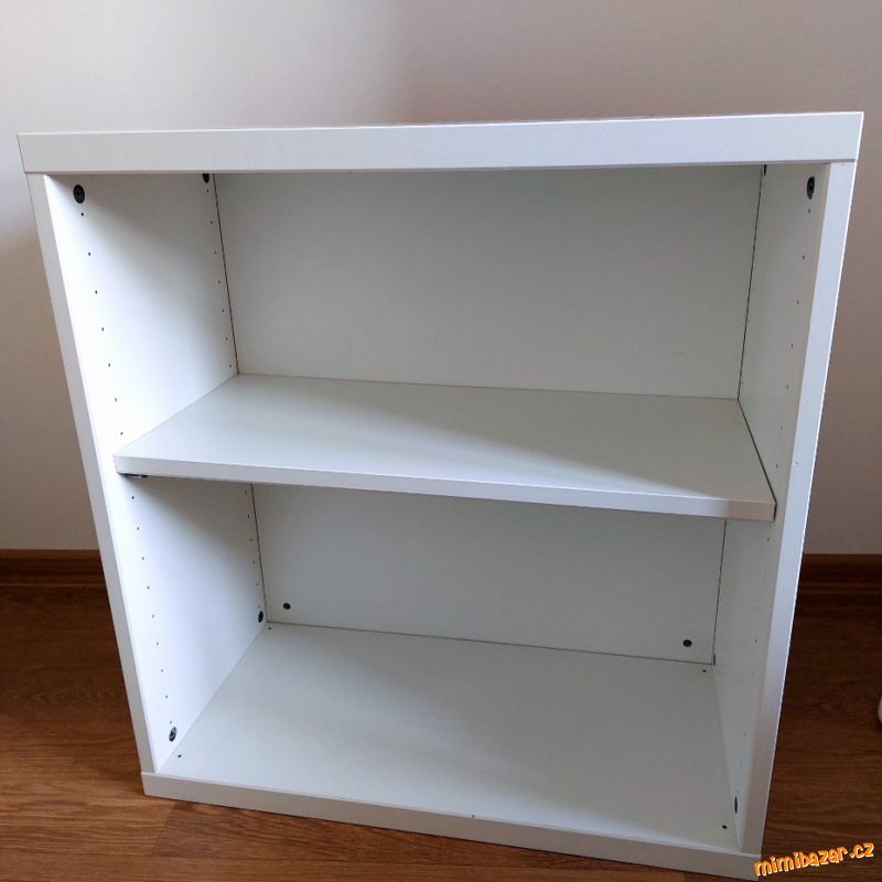 BÍLÁ POLICE SKŘÍŇKA STUVA IKEA