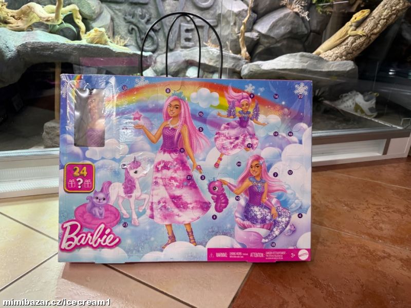 Panenka Barbie s doplňky