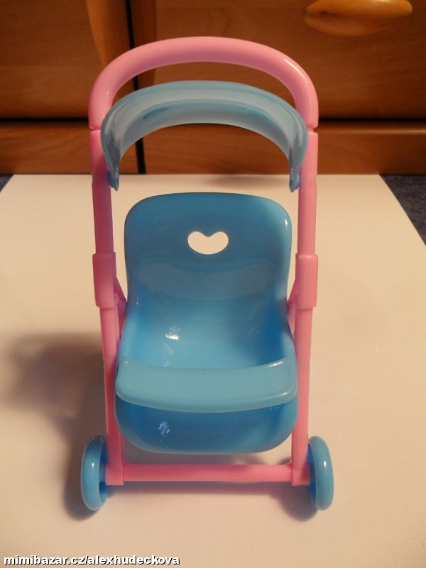 KOČÁREK PRO PANENKU SHELLY , EVIS A JINÁ MIMINKA