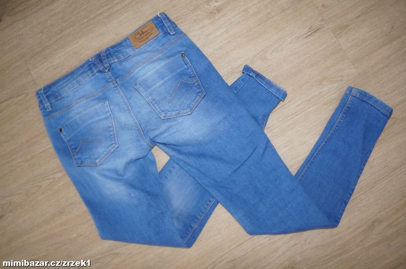 C&A super skinny vel.M
