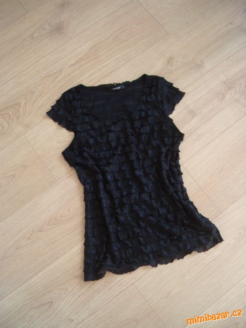 Černá halenka top tričko s volánky vel. S/M