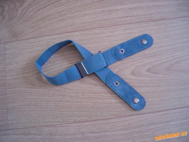 Modrý pružný pásek bez přezky za poutka