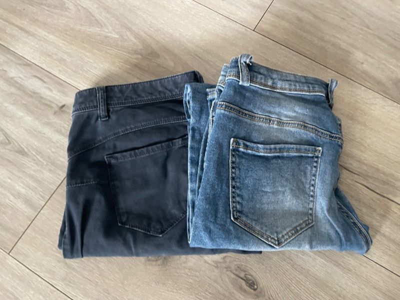 Benetton 2 ks kalhot vel 36