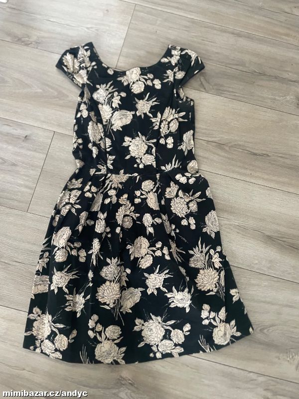Dorothy Perkins vel 36 letní šaty