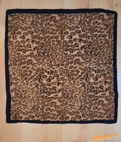 Malý hedvábný šátek