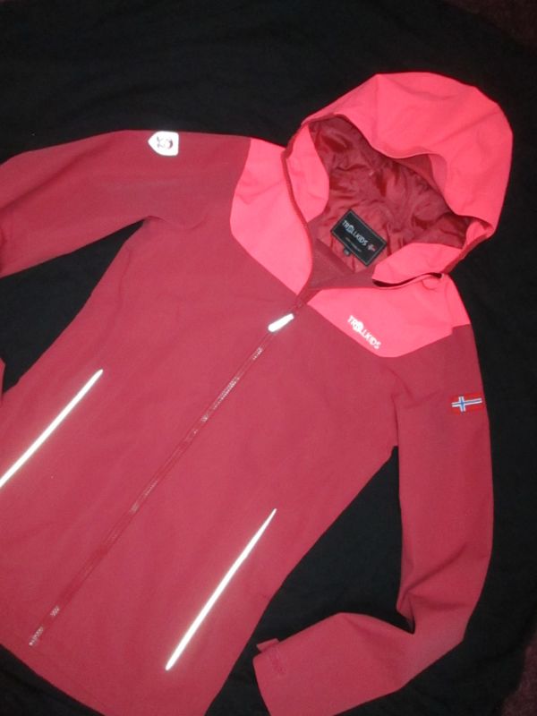 Dívčí funkční outdoor bunda vel 176 5K