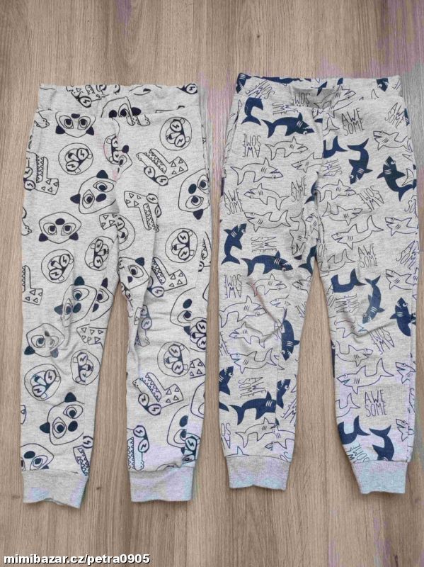 2x chlapecké tepláky vel. 110