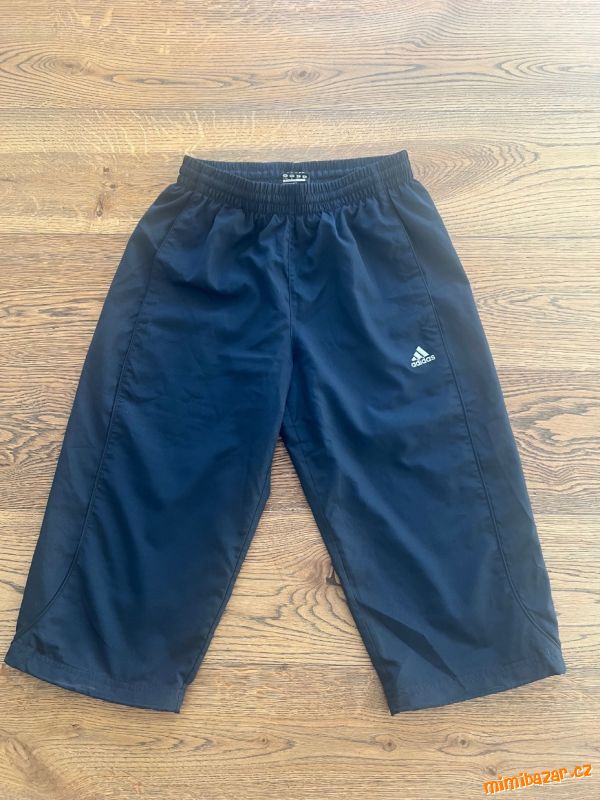 Sportovní delší kraťasy ADIDAS vel. 176